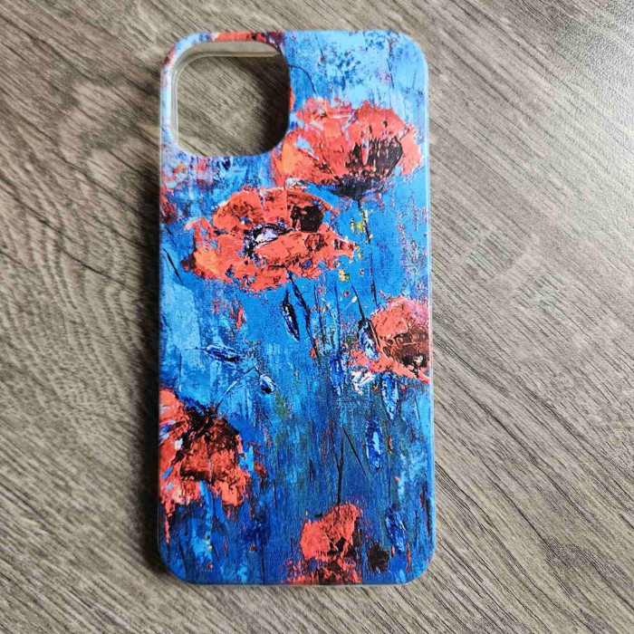 Чехол для iPhone 13 с УФ-печатью Маки на синем фоне