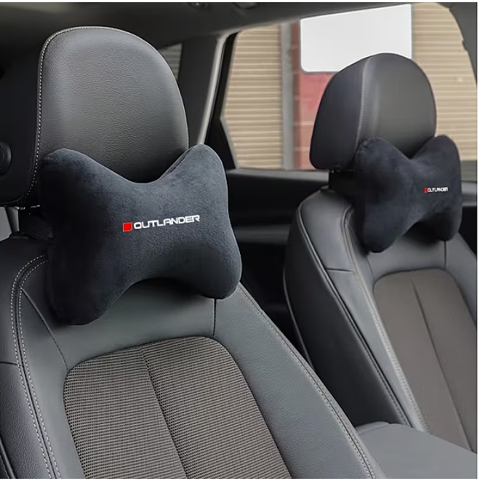 Подголовник плюшевый для авто MITSUBISHI Outlander 1 шт