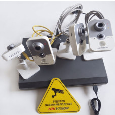 Відеоспостереження комплект Hikvision — реєстратор, жорсткий диск і 4 IP‑камери (б/в, внутрішні)